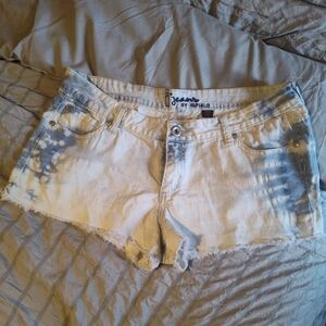 i Jeans by Buffalo size 12 (32) jean acid washed shorts